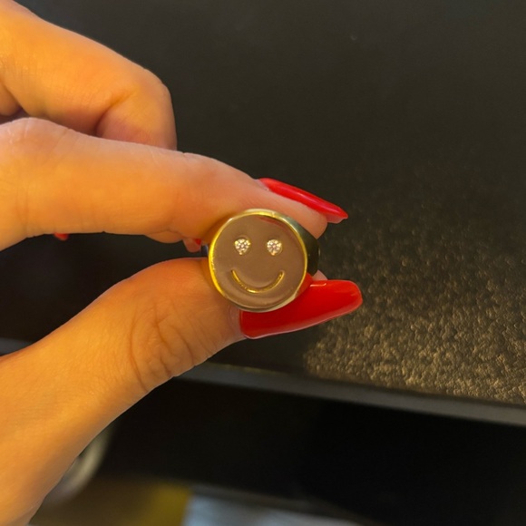 Gilbert Smiley Signet Ring - Picture 4 of 5